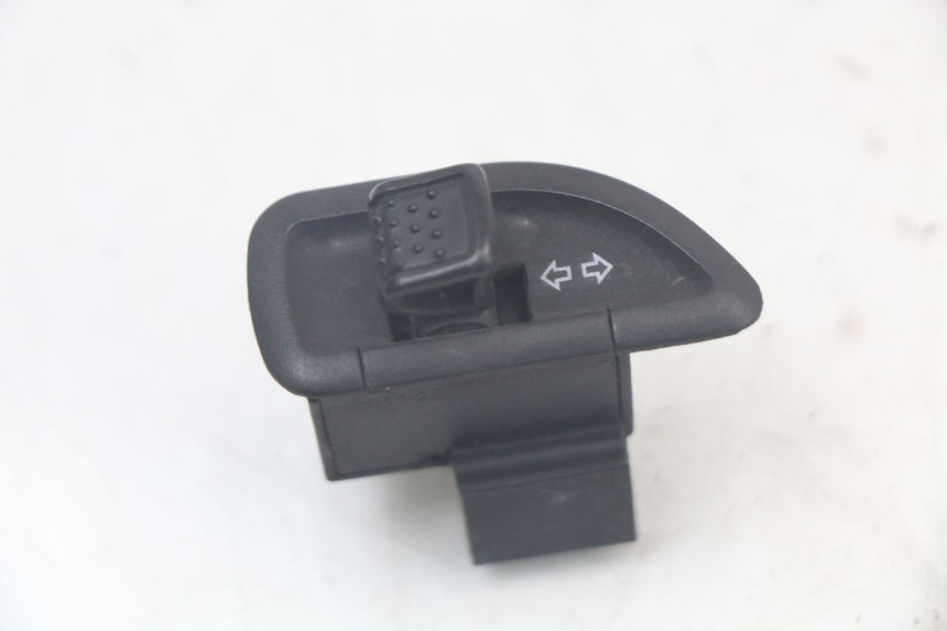 photo de TURN SIGNAL SWITCH PIAGGIO LIBERTY 125 (2009 - 2013)