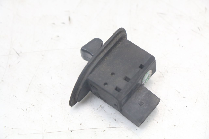 photo de TURN SIGNAL SWITCH PIAGGIO LIBERTY 125 (2009 - 2013)