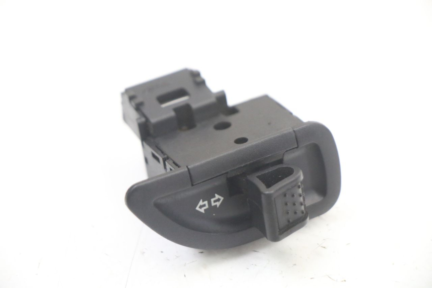 photo de TURN SIGNAL SWITCH PIAGGIO MP3 500 (2014 - 2016)