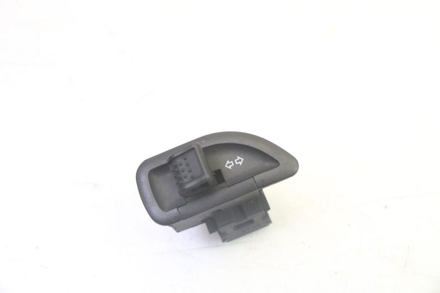 photo de TURN SIGNAL SWITCH GILERA RUNNER SP 50 (2009 - 2017)