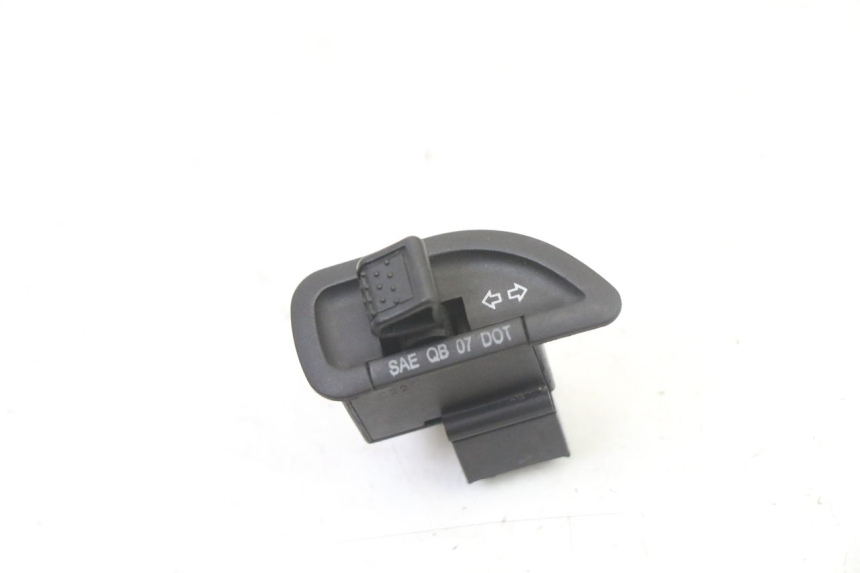 photo de TURN SIGNAL SWITCH APRILIA SR 2T 50 (2018 - 2022)
