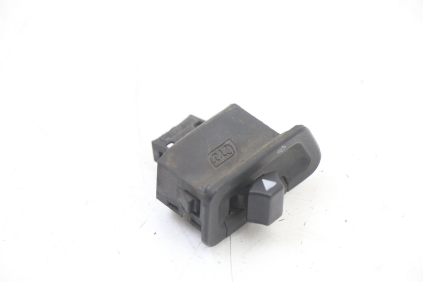photo de TURN SIGNAL SWITCH SYM FIDDLE 3 III 125 (2014 - 2020)