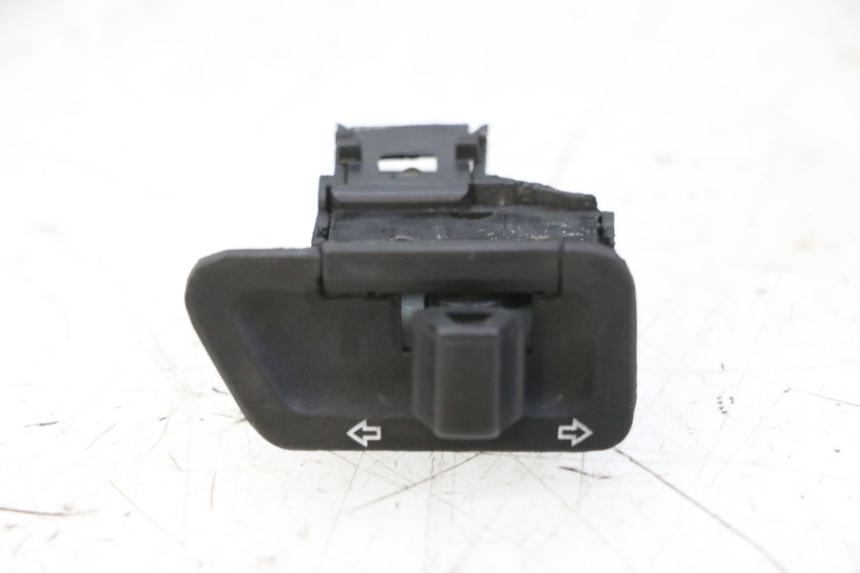 photo de TURN SIGNAL SWITCH PEUGEOT TWEET 4T 50 (2018 - 2020)