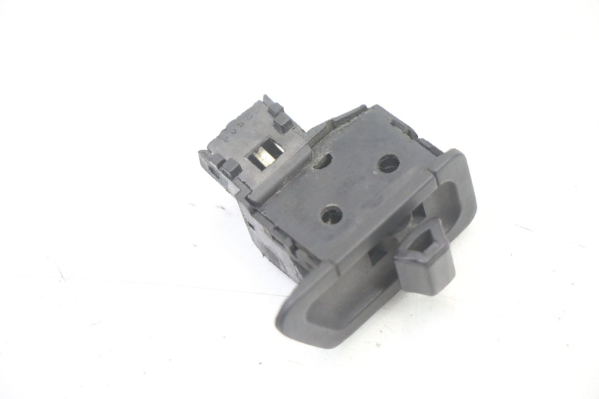 photo de TURN SIGNAL SWITCH PEUGEOT TWEET PRO CARGO 50 (2018 - 2020)