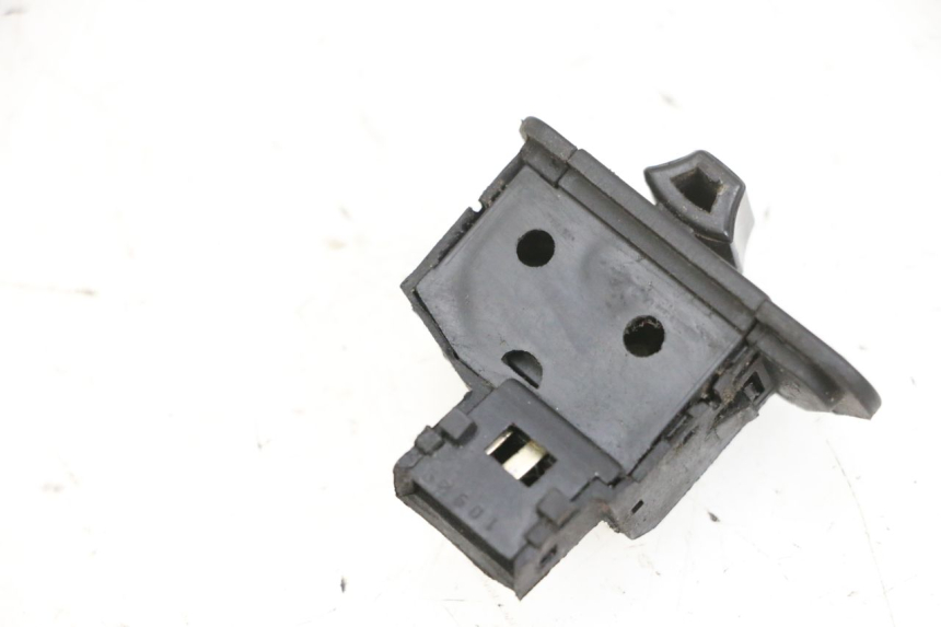 photo de TURN SIGNAL SWITCH PEUGEOT TWEET PRO EFI 4T 50 (2021 - 2022)