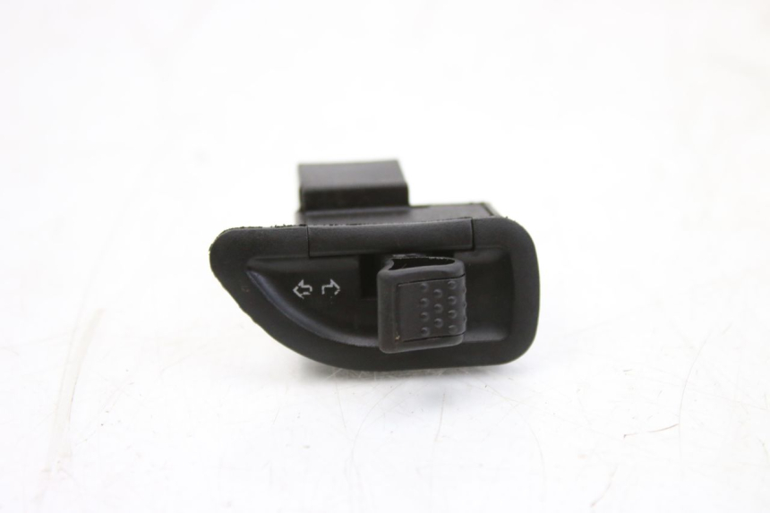 photo de TURN SIGNAL SWITCH PIAGGIO ZIP 4T 50 (2018 - 2020)
