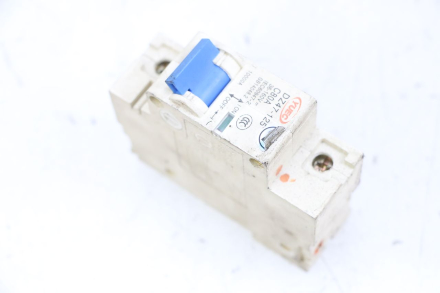 photo de SWITCH ON OFF EFUN PUSA 1 - Component detail