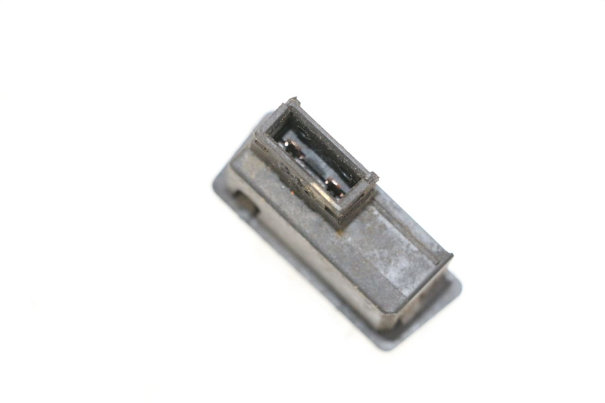 photo de STARTER SWITCH YAMAHA XMAX X-MAX 125 (2006 - 2009) - Zoom on usage condition