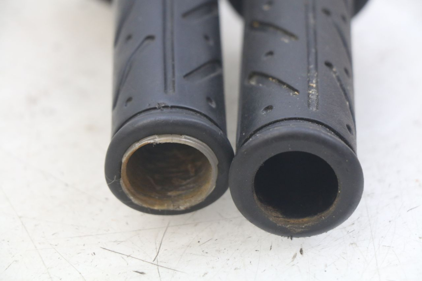 photo de RIGHT HANDLEBAR SWITCH KYMCO AGILITY 4T 50 (2018 - 2022)