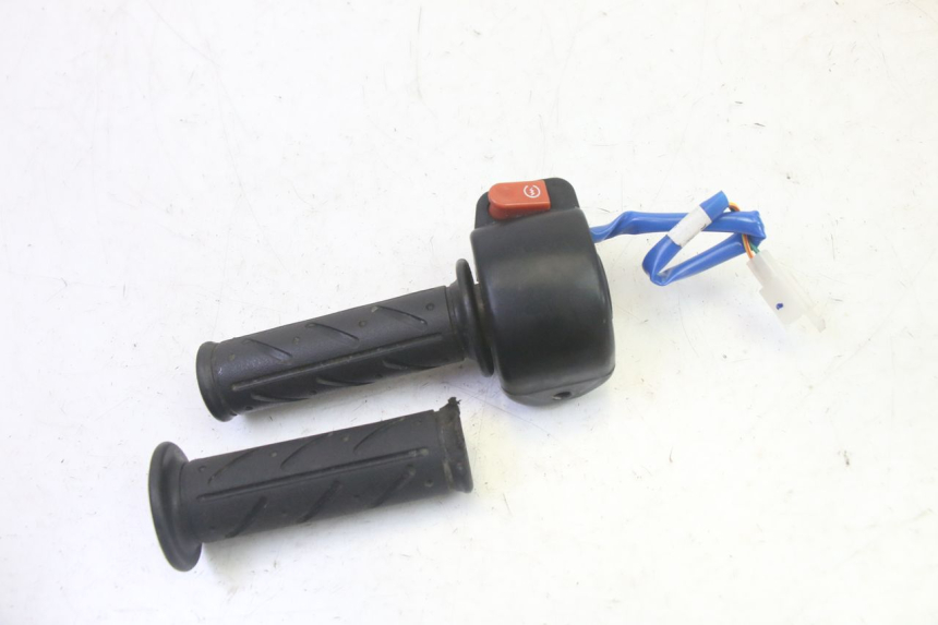 photo de RIGHT HANDLEBAR SWITCH KYMCO AGILITY 4T 50 (2018 - 2022) - Alternative perspective