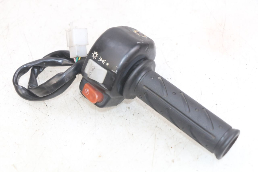photo de RIGHT HANDLEBAR SWITCH KYMCO AGILITY NAKED RENOUVO 2T 50 (2011 - 2018)