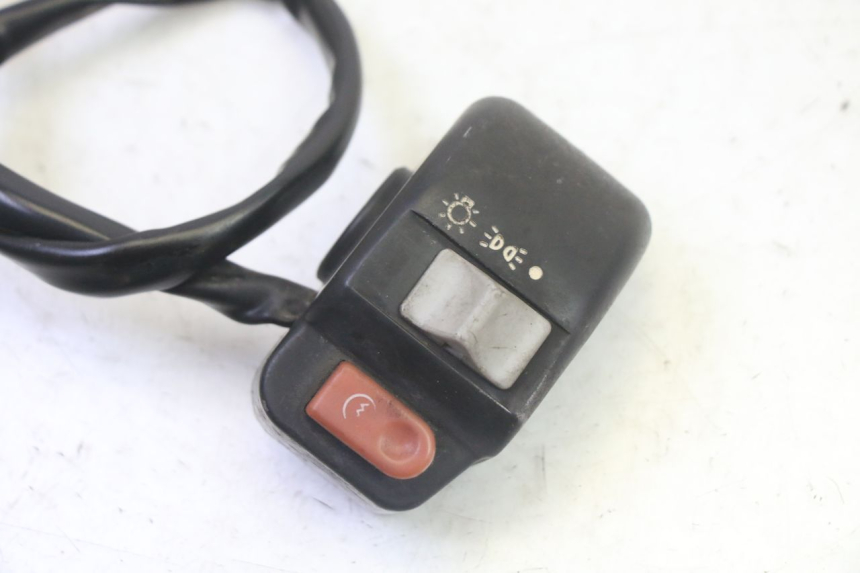 photo de RIGHT HANDLEBAR SWITCH KYMCO AGILITY NAKED RENOUVO 2T 50 (2011 - 2018)