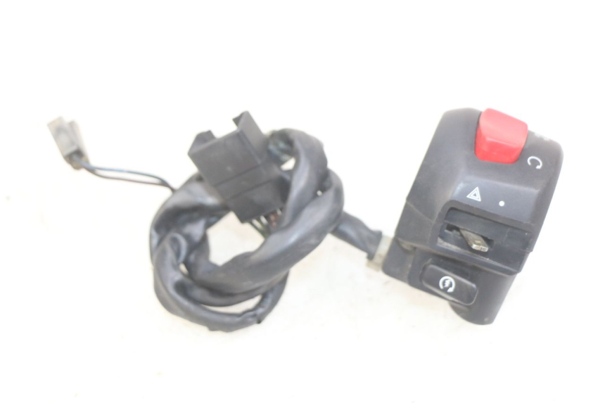 photo de RIGHT HANDLEBAR SWITCH SUZUKI BURGMAN 650 (2002 - 2004)