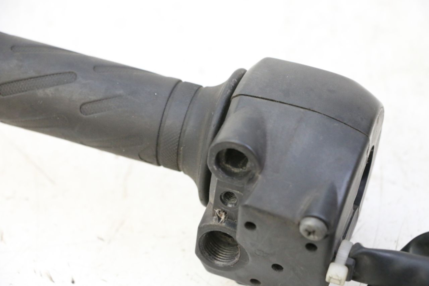 photo de RIGHT HANDLEBAR SWITCH SUZUKI BURGMAN 125 (2007 - 2014)