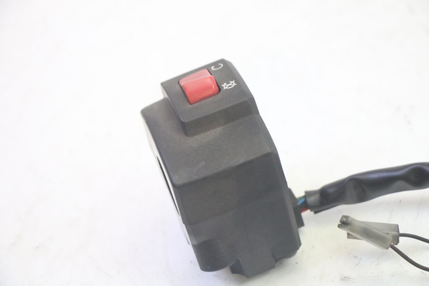 photo de RIGHT SWITCH SUZUKI BURGMAN EXECUTIVE ABS 650 (2006 - 2012) - Technical close-up