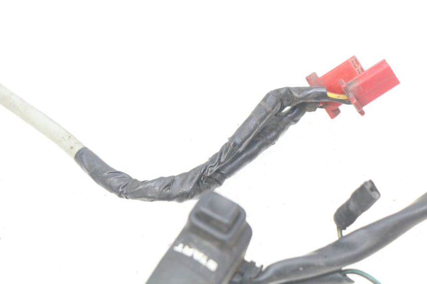photo de RIGHT HANDLEBAR SWITCH HONDA CBR RR FIREBLADE 900 (1992 - 1994)