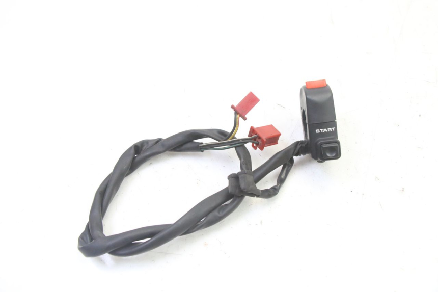photo de RIGHT HANDLEBAR SWITCH HONDA CBR RR FIREBLADE 900 (1992 - 1994)