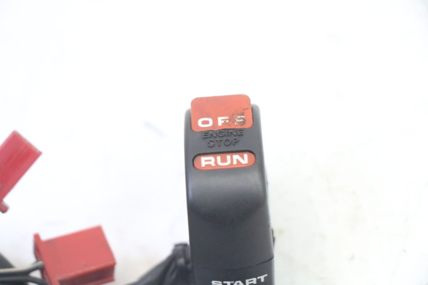 photo de RIGHT HANDLEBAR SWITCH HONDA CBR RR FIREBLADE 900 (1992 - 1994)