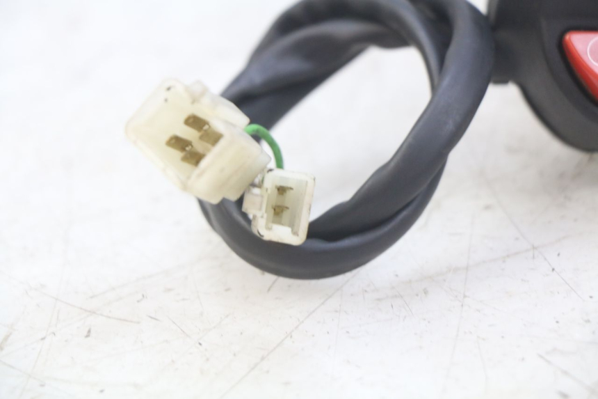 photo de RIGHT HANDLEBAR SWITCH PEUGEOT CITYSTAR AIR 125 (2014 - 2017)