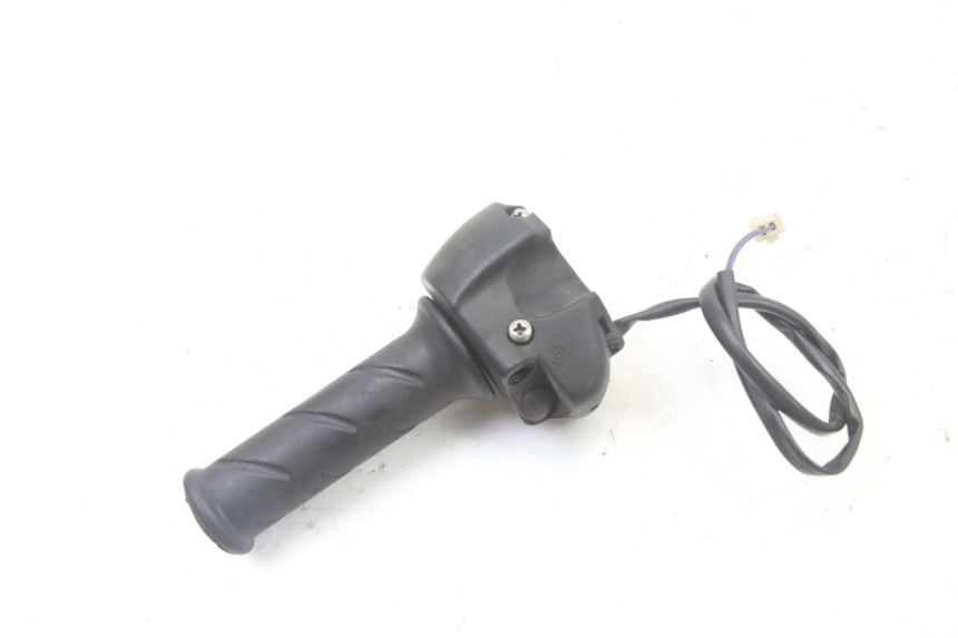 photo de RIGHT HANDLEBAR SWITCH PEUGEOT CITYSTAR 50 (2013 - 2017)