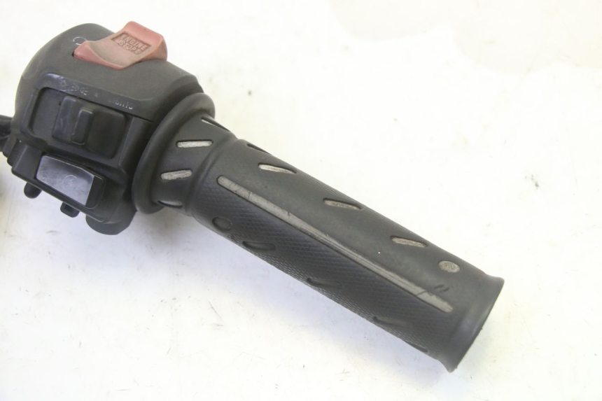 photo de RIGHT HANDLEBAR SWITCH KYMCO DINK STREET 125 (2009 - 2014)