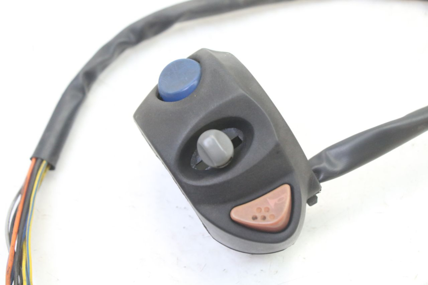 photo de RIGHT HANDLEBAR SWITCH PEUGEOT ELYSTAR 50 (2002 - 2014)