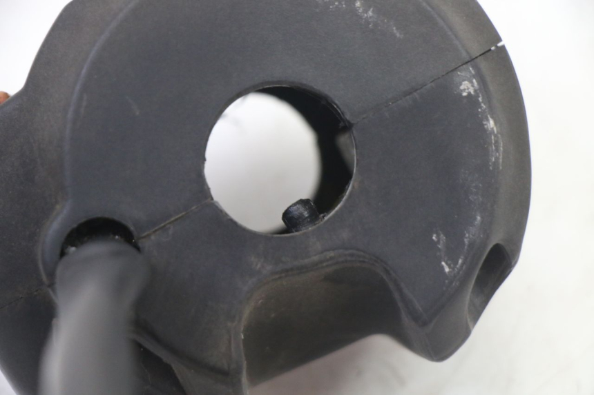 photo de RIGHT HANDLEBAR SWITCH PEUGEOT ELYSTAR 50 (2002 - 2014)