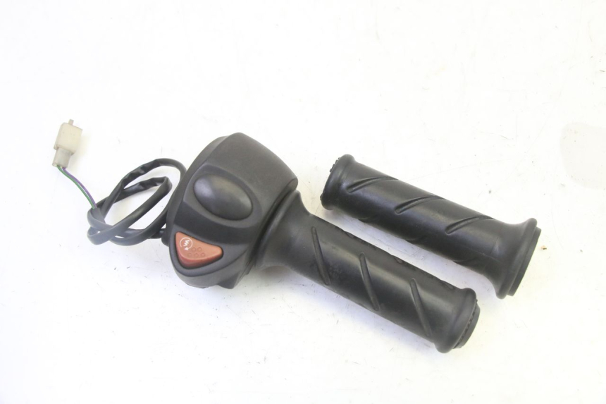 photo de RIGHT HANDLEBAR SWITCH PEUGEOT ELYSTAR 50 (2002 - 2014)