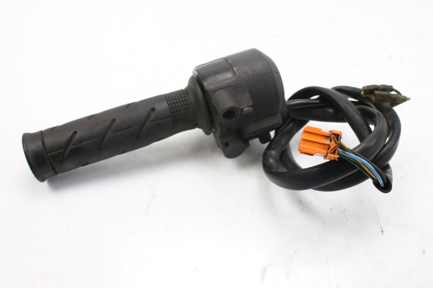 photo de RIGHT HANDLEBAR SWITCH HONDA FES S-WING SWING ABS 125 (2007 - 2015)