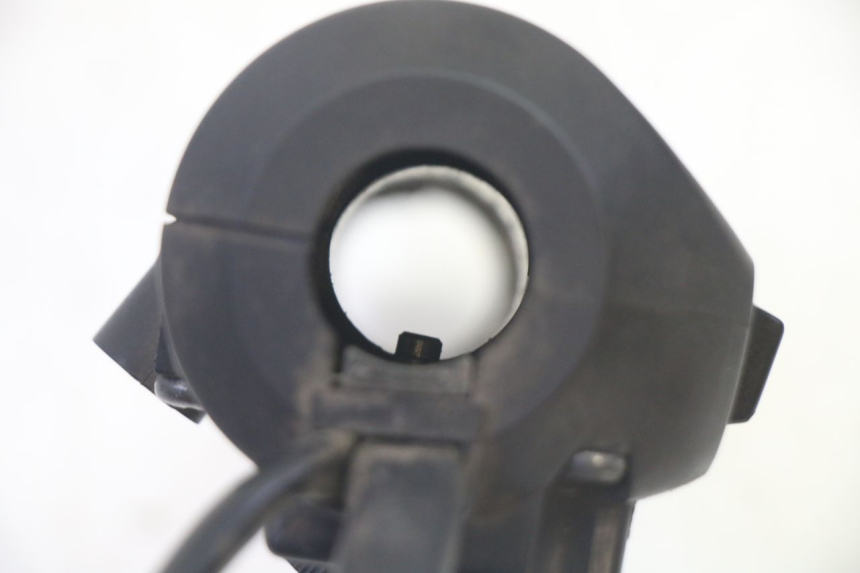 photo de RIGHT HANDLEBAR SWITCH HONDA FES S-WING SWING ABS 125 (2007 - 2015)