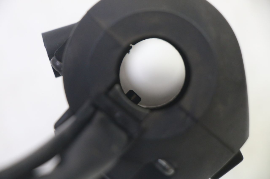 photo de RIGHT HANDLEBAR SWITCH HONDA FES S-WING SWING ABS 125 (2007 - 2015)