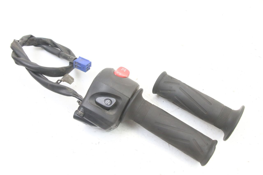 photo de RIGHT SWITCH YAMAHA FZ6 FAZER S2 600 (2007 - 2011)