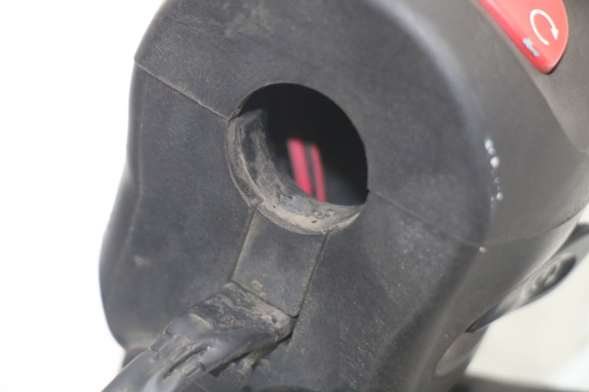 photo de RIGHT SWITCH YAMAHA FZ6 FAZER S2 600 (2007 - 2011)