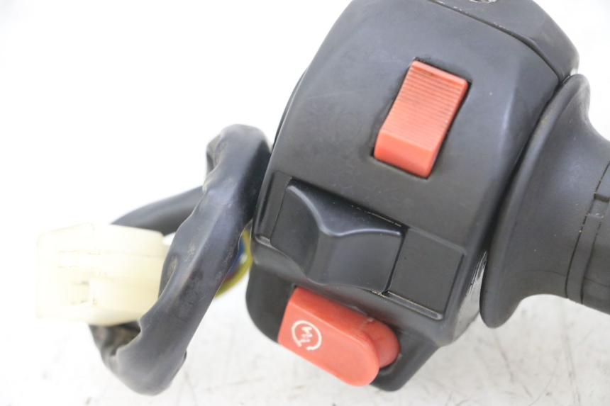 photo de RIGHT SWITCH GOES WIKI 125 (2010 - 2015) - Fixing points details