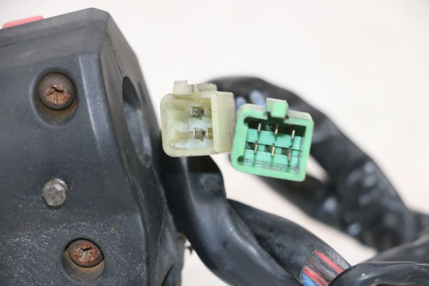 photo de RIGHT SWITCH KAWASAKI GPX R WARBIRD 600 (1988 - 1993) - Fixing points details