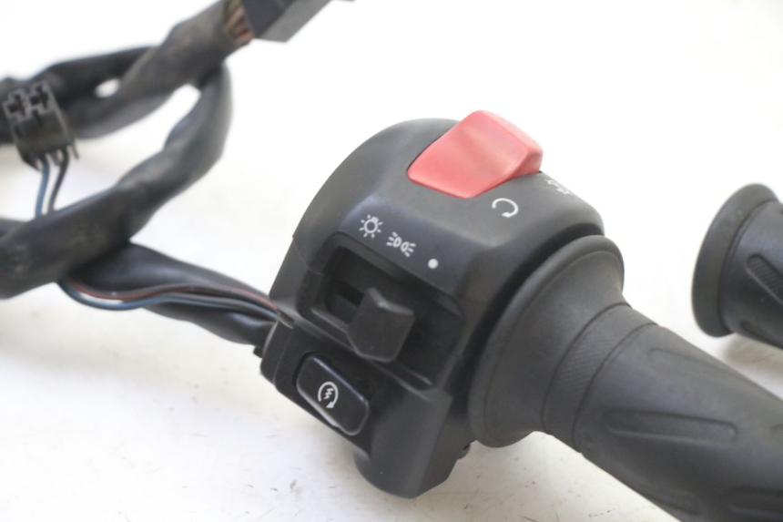 photo de RIGHT SWITCH SUZUKI GS GSE 500 (2001 - 2003)