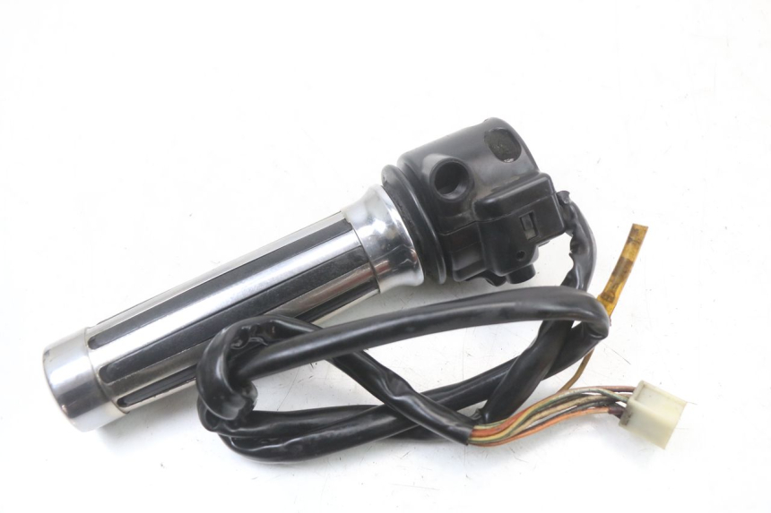 photo de RIGHT SWITCH SUZUKI GSX E 250 (1982 - 1983)