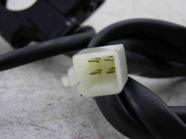 photo de RIGHT SWITCH HONDA CBF 125 (2009 - 2015)