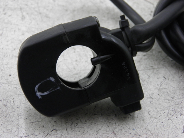 photo de RIGHT SWITCH HONDA CBF 125 (2009 - 2015)