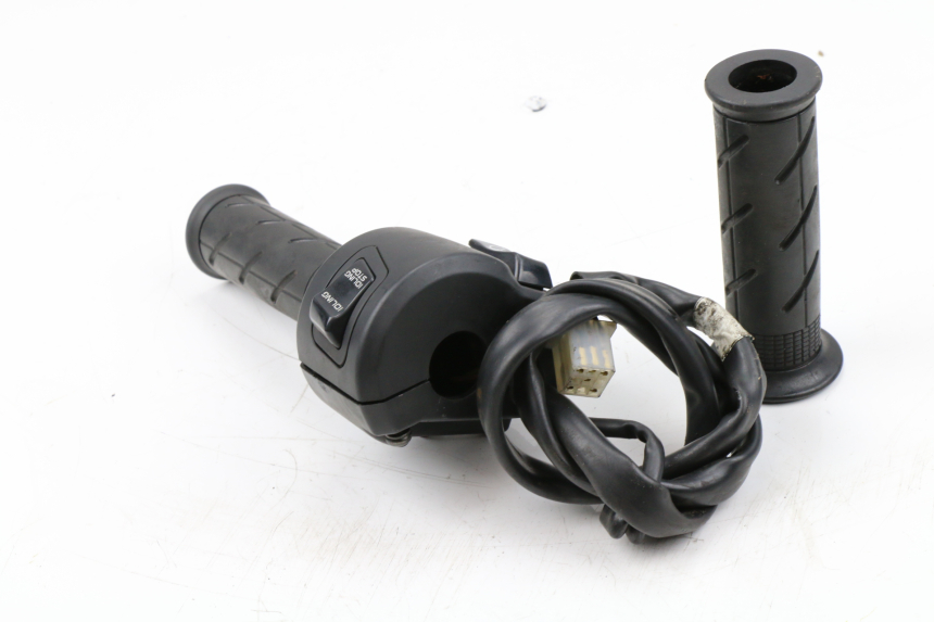 photo de RIGHT SWITCH HONDA PCX (JF28) 125 (2009 - 2011)