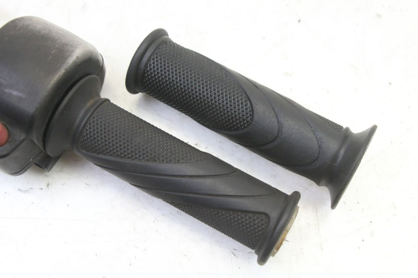 photo de RIGHT HANDLEBAR SWITCH SYM JET 14 4T 50 (2018 - 2022)