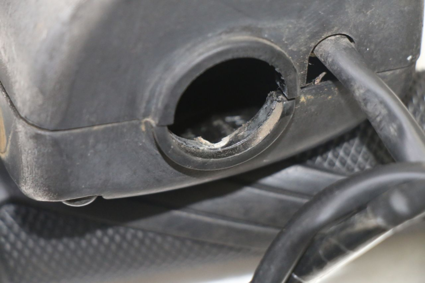 photo de RIGHT HANDLEBAR SWITCH SYM JET 14 4T 50 (2018 - 2022)