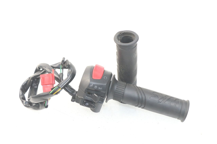 photo de RIGHT SWITCH SYM JOYMAX 250 (2013 - 2017)