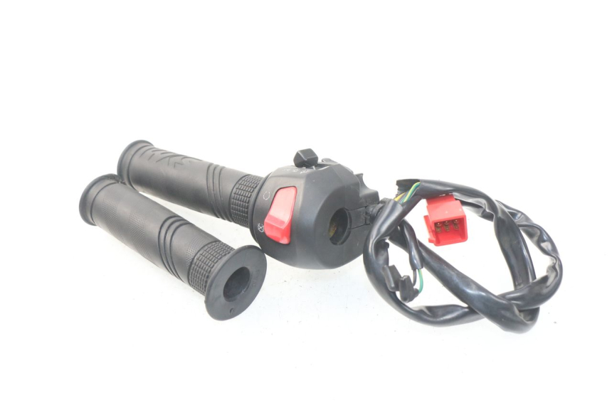 photo de RIGHT SWITCH SYM JOYMAX 250 (2013 - 2017)