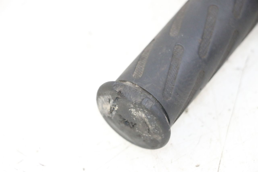 photo de RIGHT HANDLEBAR SWITCH PEUGEOT KISBEE 2T 50 (2010 - 2017)