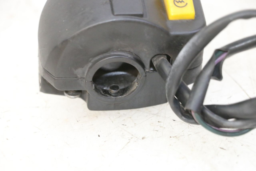 photo de RIGHT HANDLEBAR SWITCH PEUGEOT KISBEE 2T 50 (2010 - 2017)