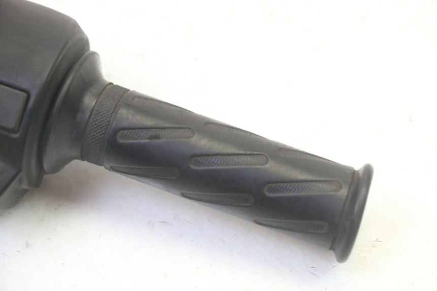 photo de RIGHT HANDLEBAR SWITCH PEUGEOT KISBEE 2T 50 (2010 - 2017)