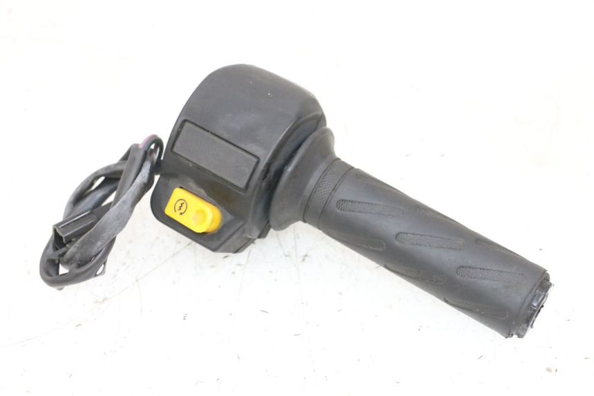 photo de RIGHT HANDLEBAR SWITCH PEUGEOT KISBEE 2T 50 (2010 - 2017) - Main view