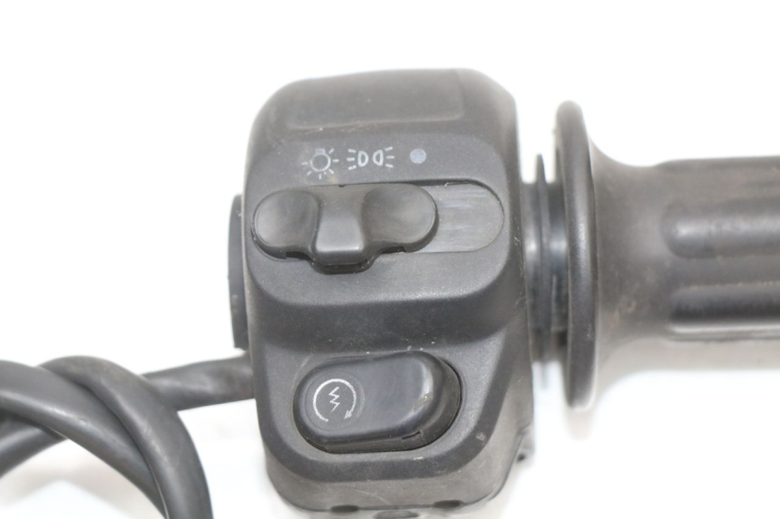 photo de RIGHT SWITCH RENAULT KOURANOS 125 (2001 - 2004)
