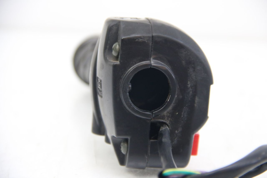 photo de RIGHT HANDLEBAR SWITCH LONGJIA DIGITA 4T 50 (2019 - 2022)